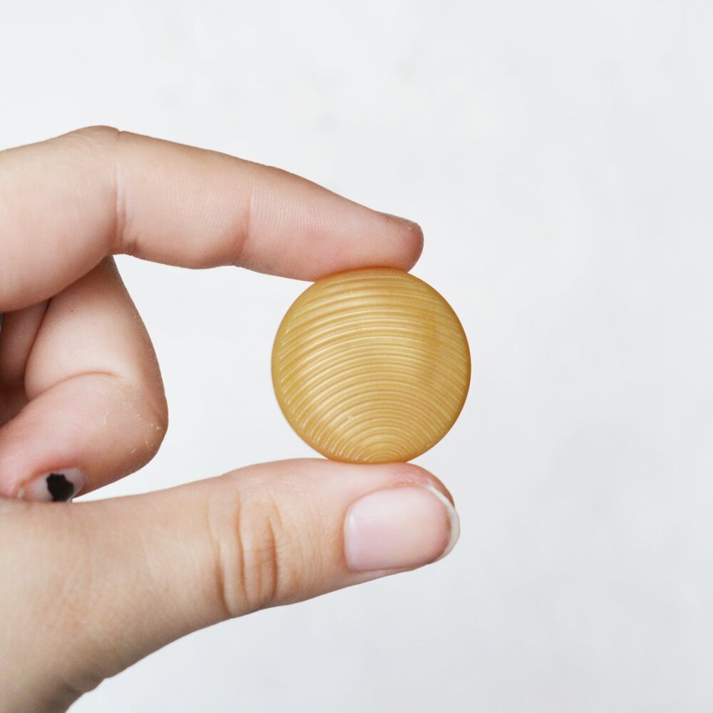 ❤️ Light Orange Striped Moonglow Button Pin Brooch